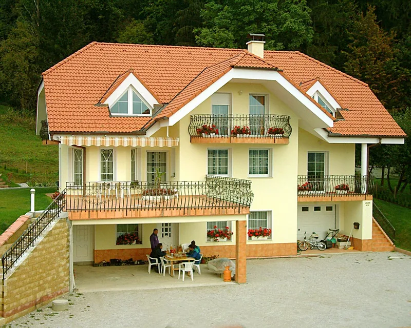 Kovana balkonska ograja, Legan