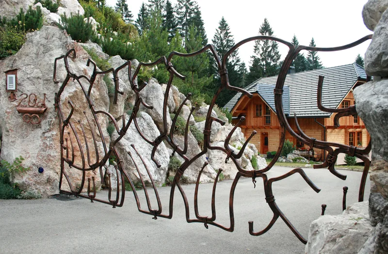 Kovana vrata Kočna