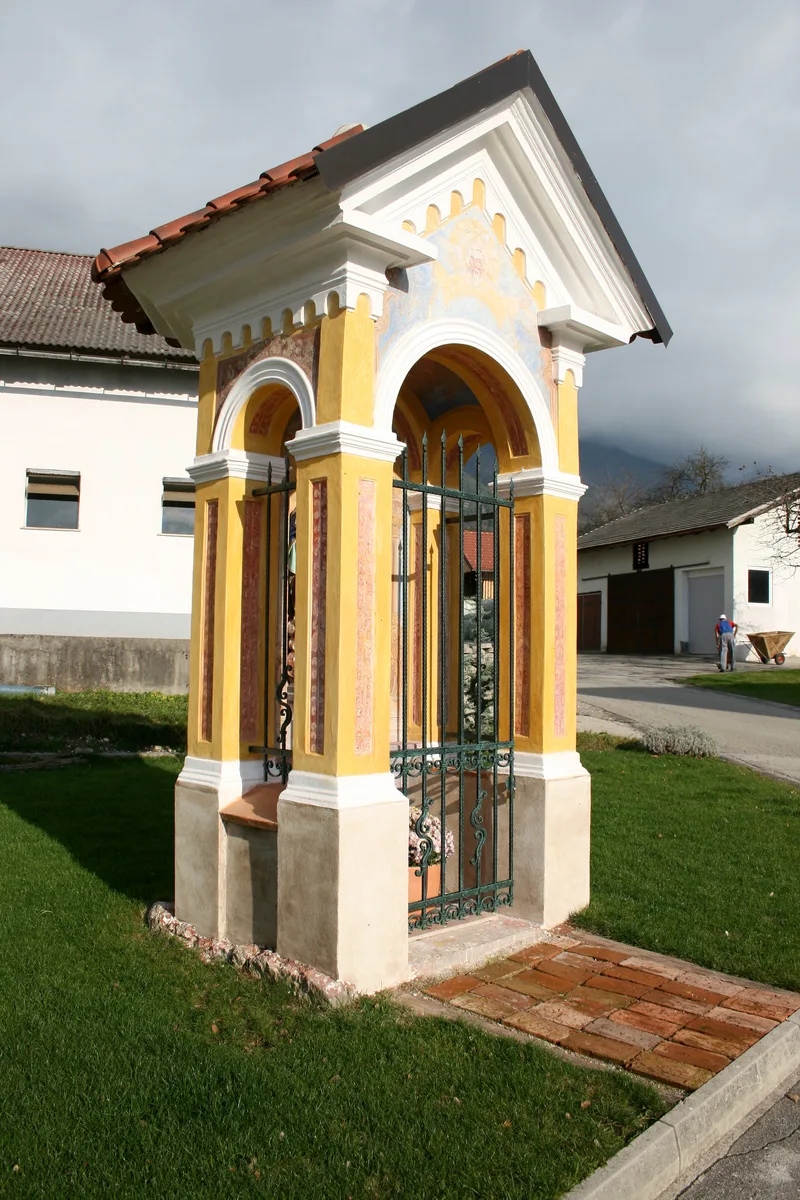 Kovana mreža za vaško kapelico